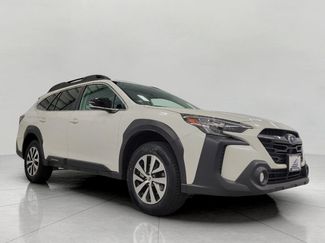Used 2025 Subaru Outback Premium AWD/4WD video 1