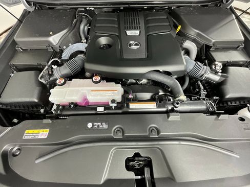 Used 2025 Lexus GX 550 image 27