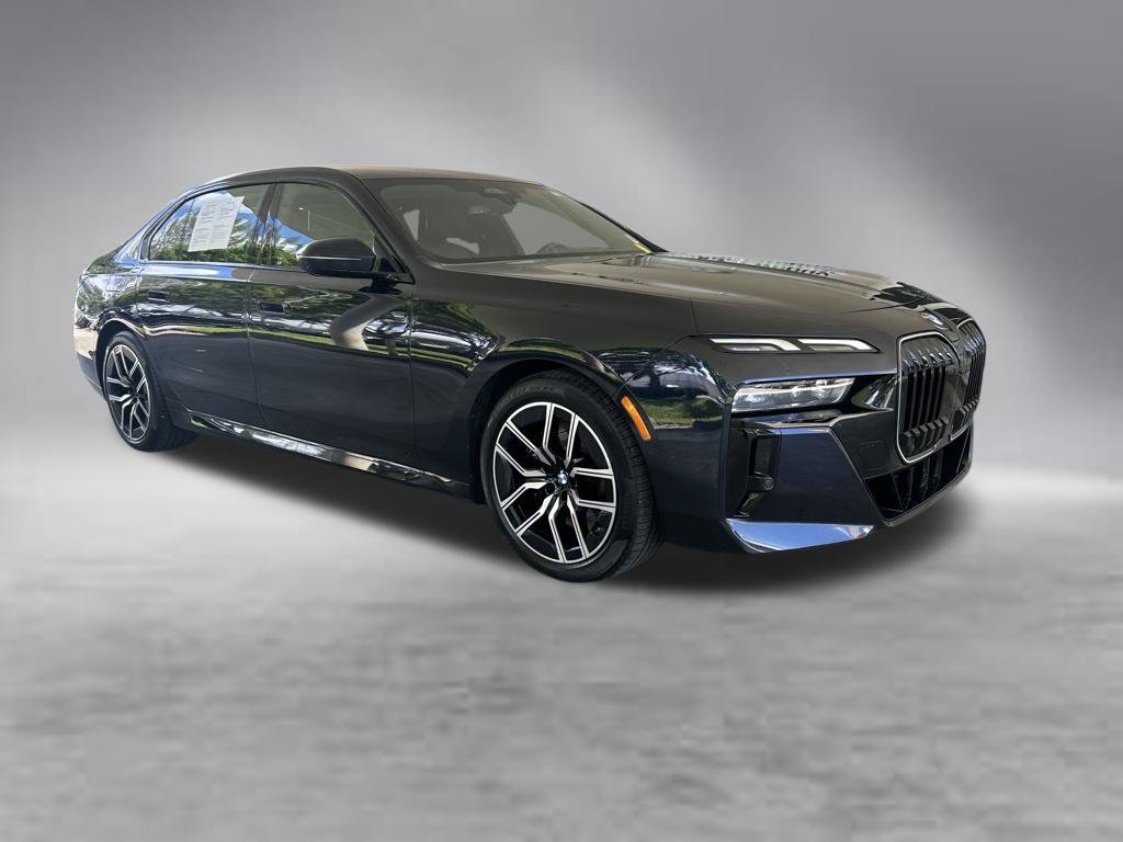 Used 2026 BMW 740i xDrive AWD/4WD image 2