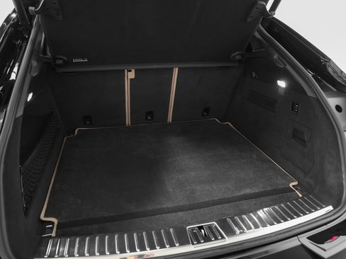 Certified 2023 Porsche Cayenne GTS AWD/4WD image 18
