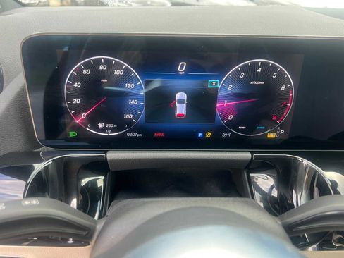 Certified 2025 Mercedes-Benz GLA 250 image 21