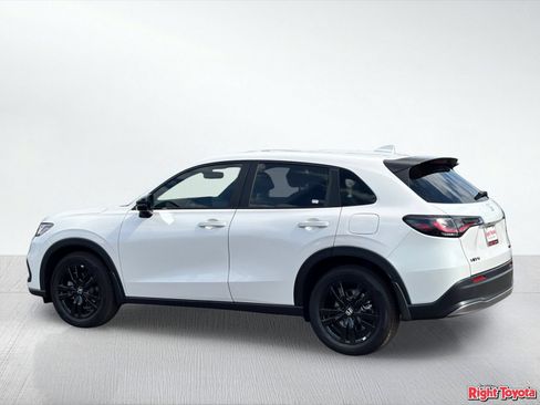 Used 2026 Honda HR-V Sport image 4