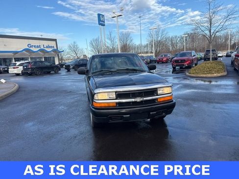 Used 2001 Chevrolet S10 Pickup LS w/ Preferred Equipment Group image 5