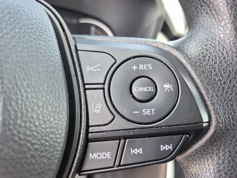 Certified 2025 Toyota RAV4 XLE image 26