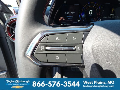 New 2026 Chevrolet Equinox RS w/ Convenience Package III FWD image 18