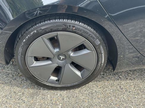 Used 2021 Tesla Model 3 Long Range image 9