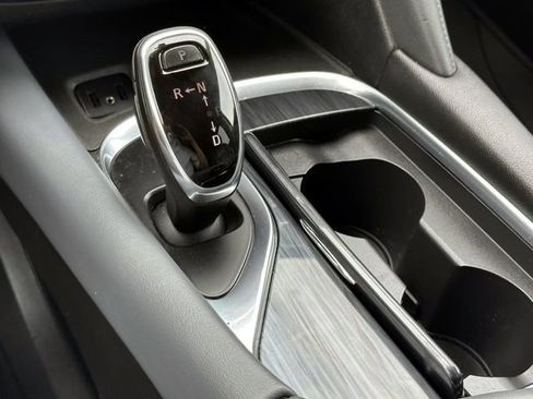 Used 2019 Buick Enclave Essence AWD/4WD image 29