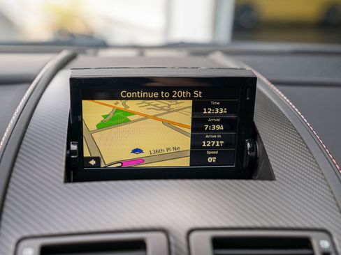 Used 2015 Aston Martin V8 Vantage GT image 18