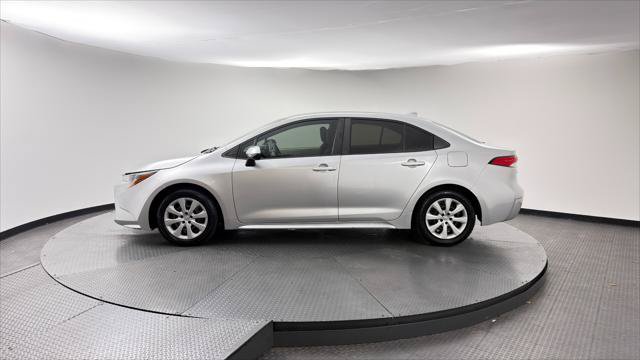 Used 2022 Toyota Corolla LE FWD image 3
