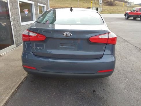 Used 2016 Kia Forte LX w/ LX Popular Package image 4