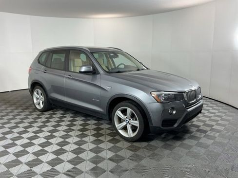 Used 2017 BMW X3 sDrive28i image 3