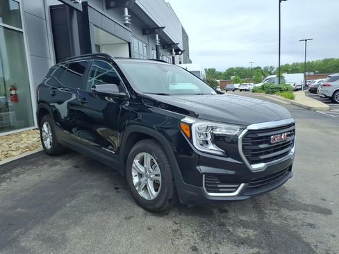 Used 2022 GMC Terrain SLE w/ Driver Convenience Package FWD image 8