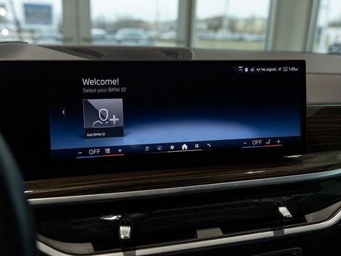 Used 2024 BMW X5 xDrive40i w/ Premium Package image 29