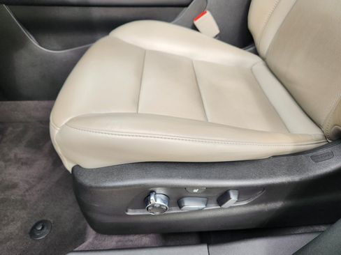 Used 2021 Cadillac XT4 Premium Luxury FWD image 20