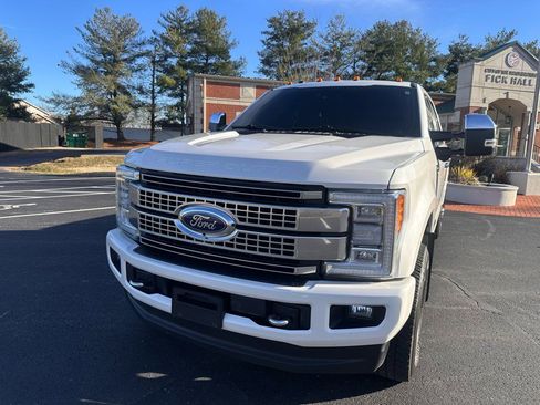 Used 2017 Ford F350 Platinum w/ Platinum Ultimate Package image 4