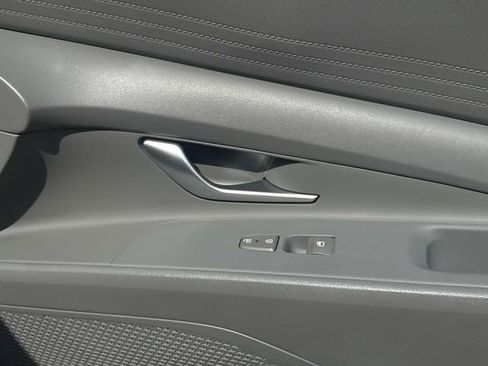Used 2024 Hyundai Elantra SEL FWD image 20