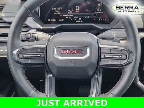 Certified 2025 GMC Acadia AT4 w/ Luxury Package AWD/4WD image 25