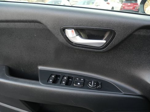 Used 2019 Kia Rio S w/ Technology Package image 14