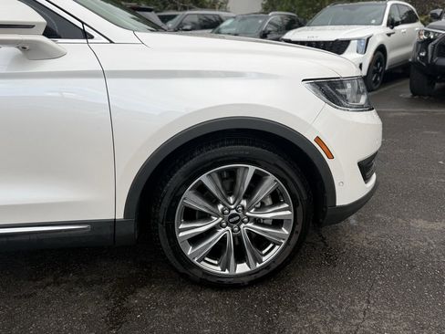 Used 2018 Lincoln MKX Reserve w/ Driver Assistance Package image 13