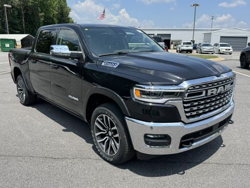 Used 2025 RAM 1500 Limited AWD/4WD image 3