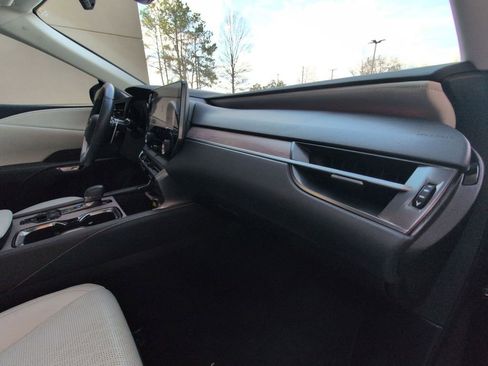 Used 2024 Lexus RX 350 w/ Technology Package image 19