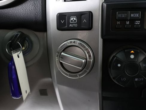 Used 2008 Toyota 4Runner SR5 AWD/4WD image 38