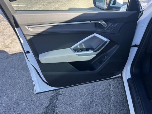 Used 2023 Audi Q3 2.0T Premium Plus image 25