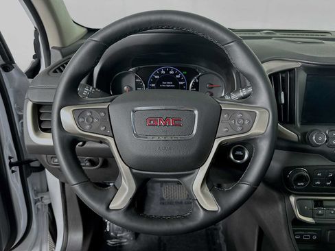 Used 2024 GMC Terrain Denali w/ Denali Premium Package AWD/4WD image 11