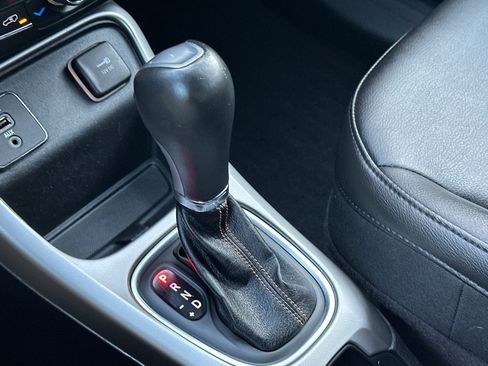 Used 2021 Jeep Compass Latitude image 22