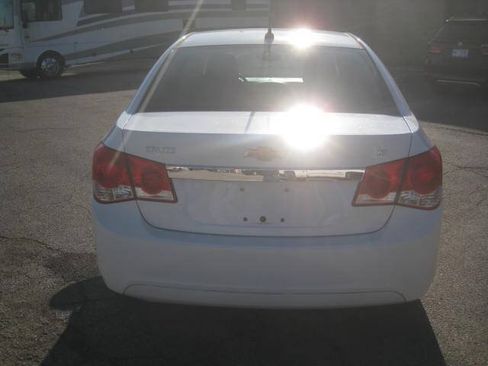 Used 2014 Chevrolet Cruze LT FWD image 6