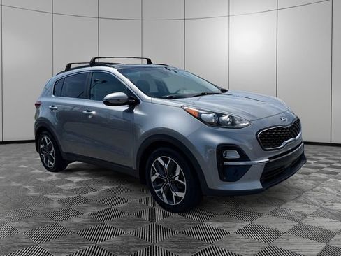Used 2020 Kia Sportage EX w/ EX Technology Package FWD image 7