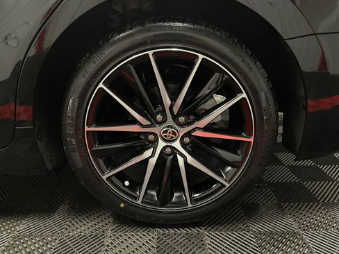 Used 2024 Toyota Camry SE w/ Convenience Package image 13