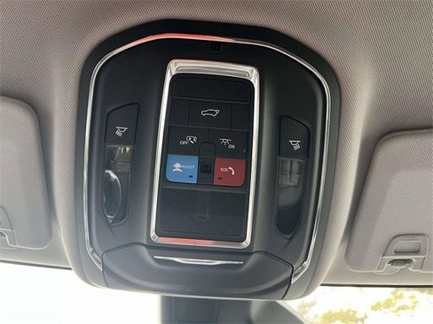 Certified 2023 Jeep Grand Cherokee Limited image 36