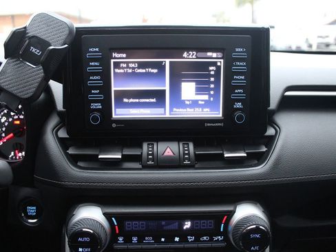 Used 2020 Toyota RAV4 XLE Premium image 28