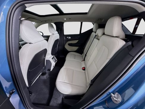 Used 2024 Volvo XC40 B5 Plus w/ Climate Package AWD/4WD image 21