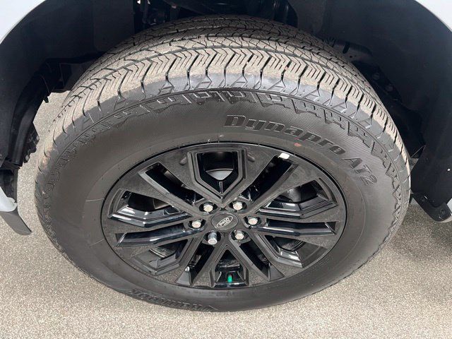 Used 2025 Ford F150 Lariat AWD/4WD image 13