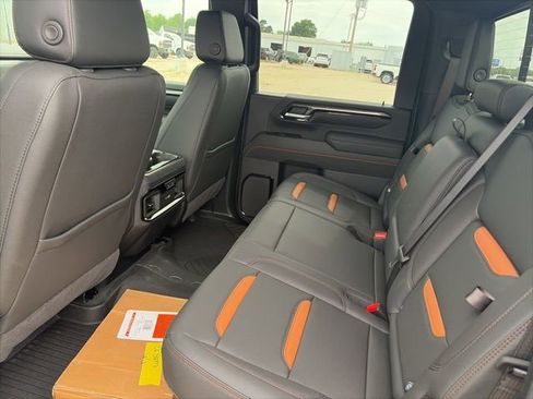 New 2026 GMC Sierra 2500 AT4 w/ LPO, Black Badging Package AWD/4WD image 11