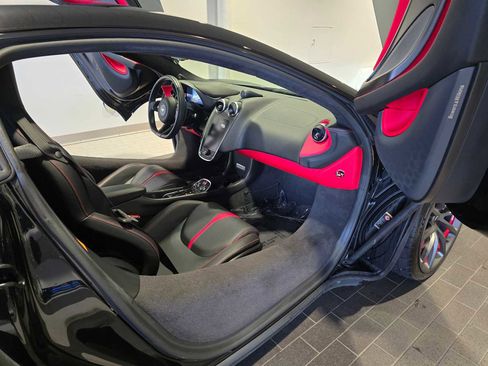 Used 2019 McLaren 570S image 14