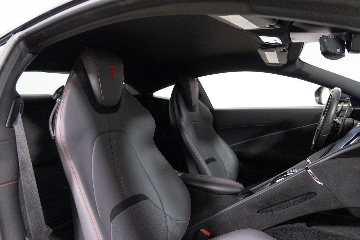 Used 2021 Ferrari Roma RWD image 24