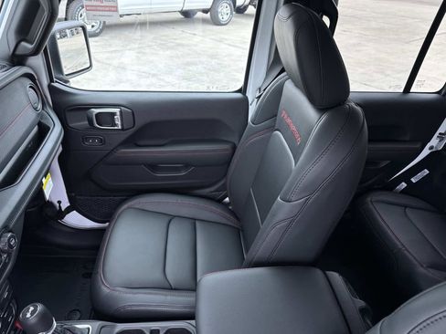 New 2026 Jeep Wrangler Unlimited Rubicon image 31