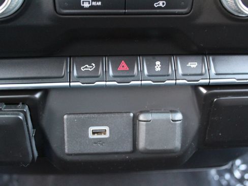 Used 2020 GMC Sierra 1500 2WD Regular Cab w/ Sierra Value Package image 17