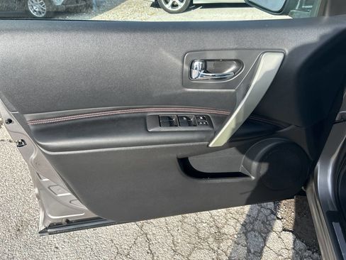 Used 2011 Nissan Rogue SV w/ SL Pkg image 12