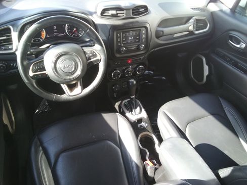 Used 2015 Jeep Renegade Limited image 11