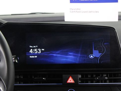 Used 2026 Hyundai Elantra SEL FWD image 22