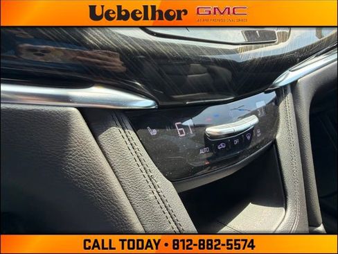 Used 2020 Cadillac XT6 Premium Luxury AWD/4WD image 32