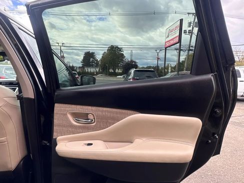 Used 2021 Nissan Murano SL w/ SL Moonroof Package image 14