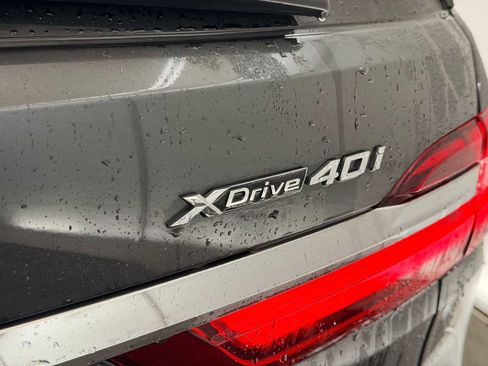 Used 2022 BMW X7 xDrive40i w/ Executive Package image 13