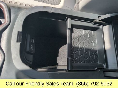 Used 2023 Toyota RAV4 Limited AWD/4WD image 27