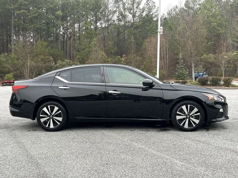 Used 2022 Nissan Altima 2.5 SV image 23