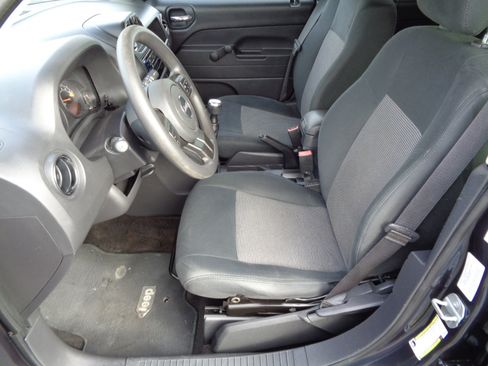 Used 2014 Jeep Patriot Sport w/ Tire & Wheel Group image 14